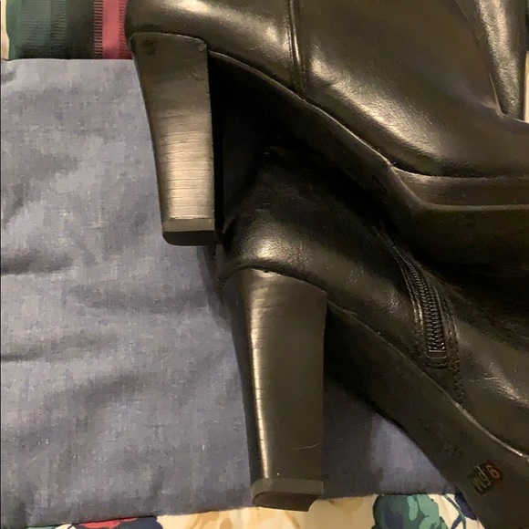 Women's Sz 9.5 Black Boots - Picture 5 of 9